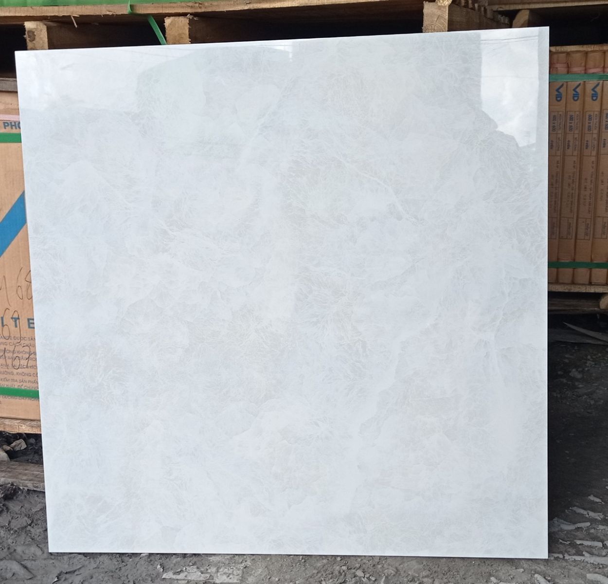 Đá 80x80 loại 1 giá 180,000/m2